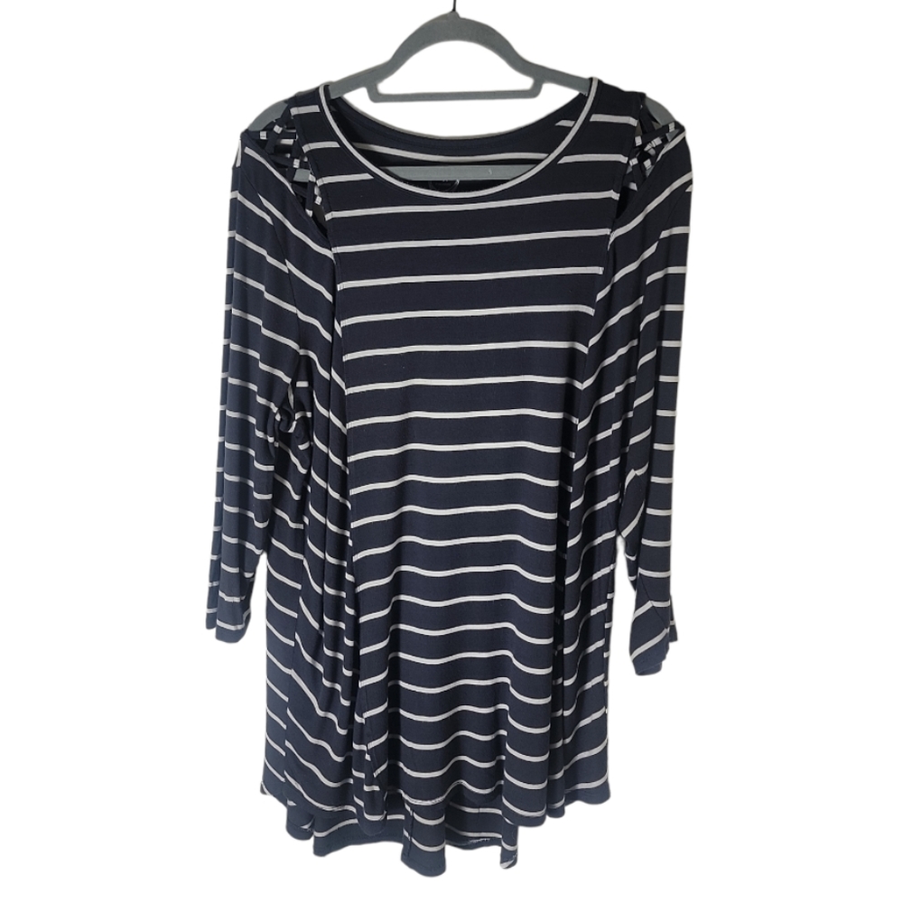 Maurices 24/7 striped tunic top women's size 1 gray white high low  scoop neck